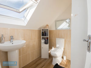 En-Suite- click for photo gallery